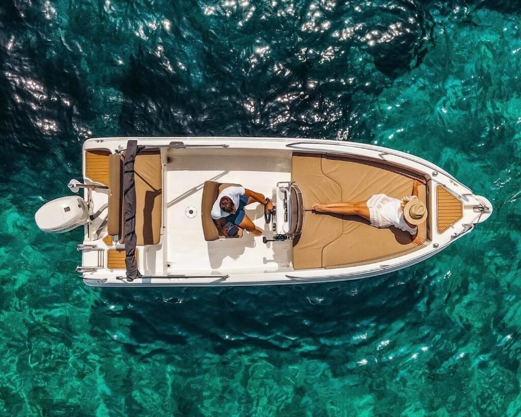 GR Boat Rental Skiathos Boat Hire Skiathos Rent Karel Ithaca Boat Rental Skiathos: No license required! A reliable 6m vessel for 7 people. Easy to drive, 30/50hp engine, and fully equipped for a day at sea.