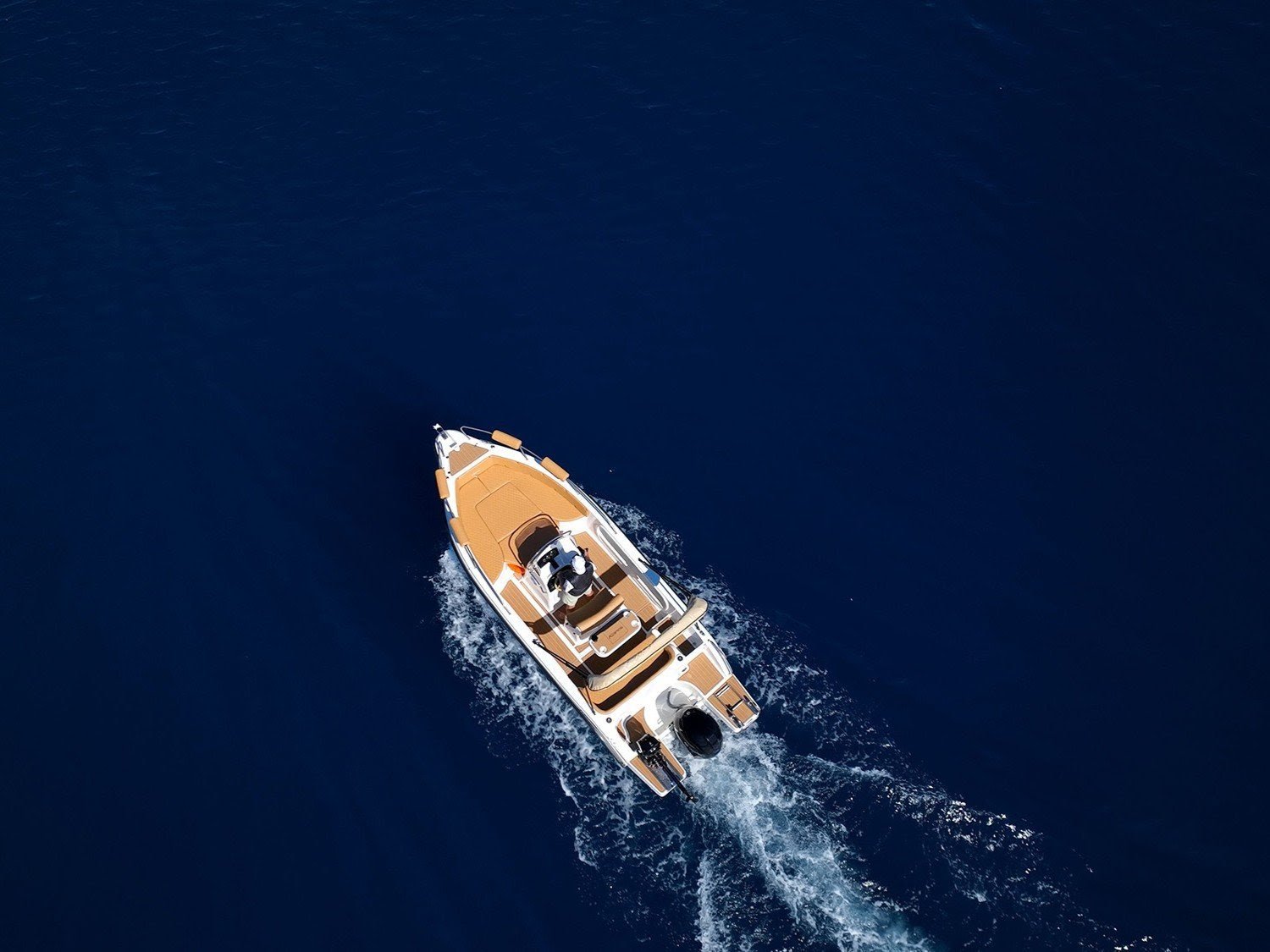 GR Boat Rental Skiathos Boat Hire Skiathos Rent Karel F19 2025 Rental Skiathos: Premium 6-meter boat for families. Features a 150HP engine and precision hydraulic steering for a smooth, effortless ride. Comfortable, fast, and safe. License required.