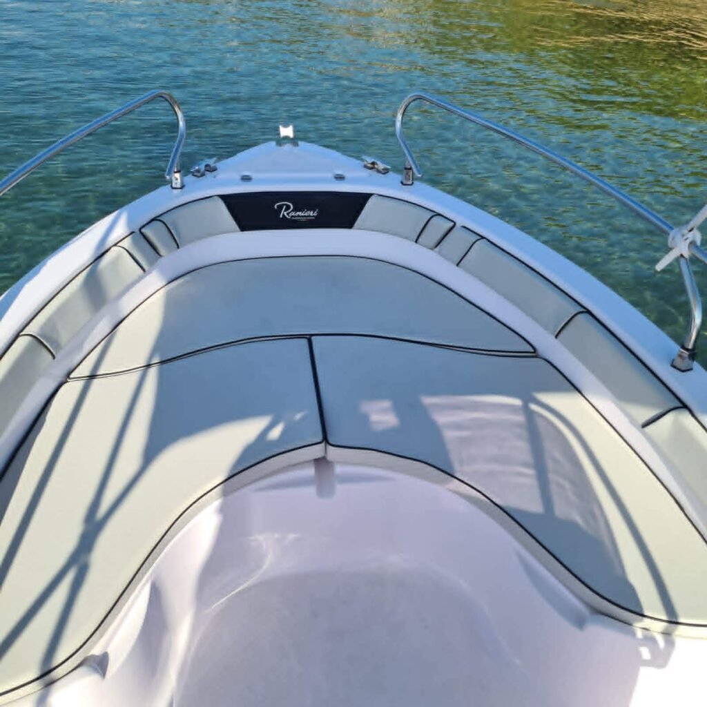 Ranieri Voyager 19s4