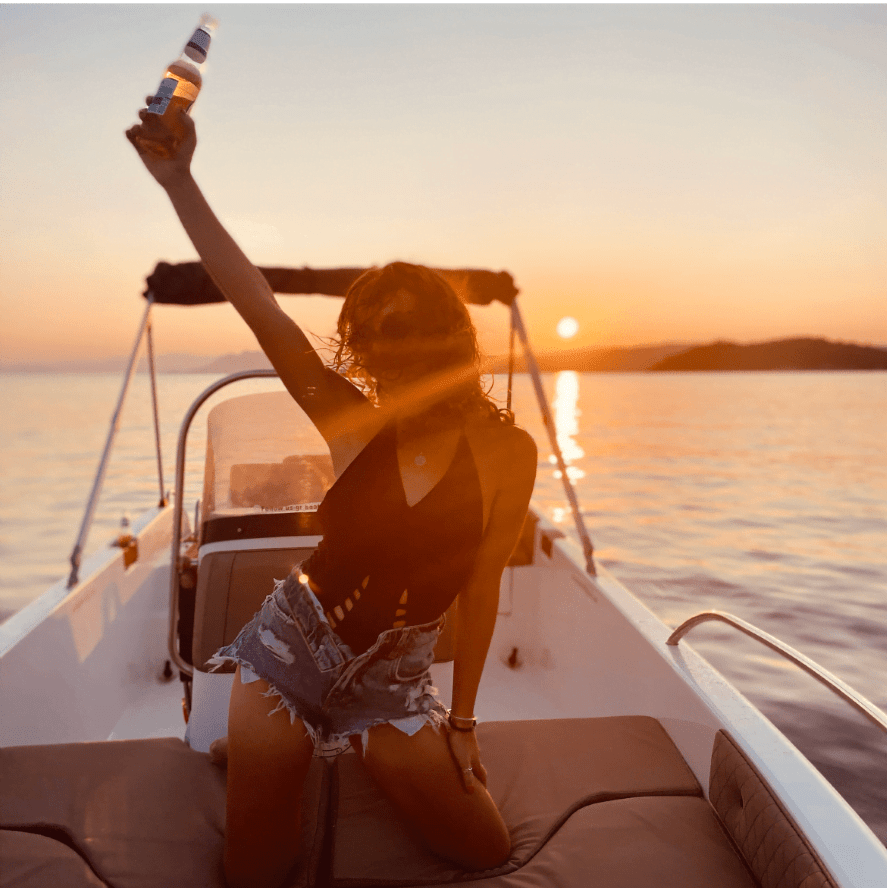GR Boat Rental Skiathos Boat Hire Skiathos GR Boat Rental has over 20+ years of experience in boat rentals, hire, and private trips around Skiathos, Lalaria, Skopelos and Alonissos. Choose from no-licence boats, luxury boat rentals, or private trips with a skipper.